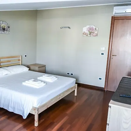 Attic Aries Apartment Montesilvano Exterior photo